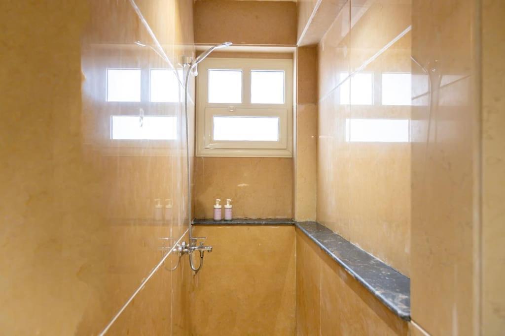 Signature Artistic Modern Cairo