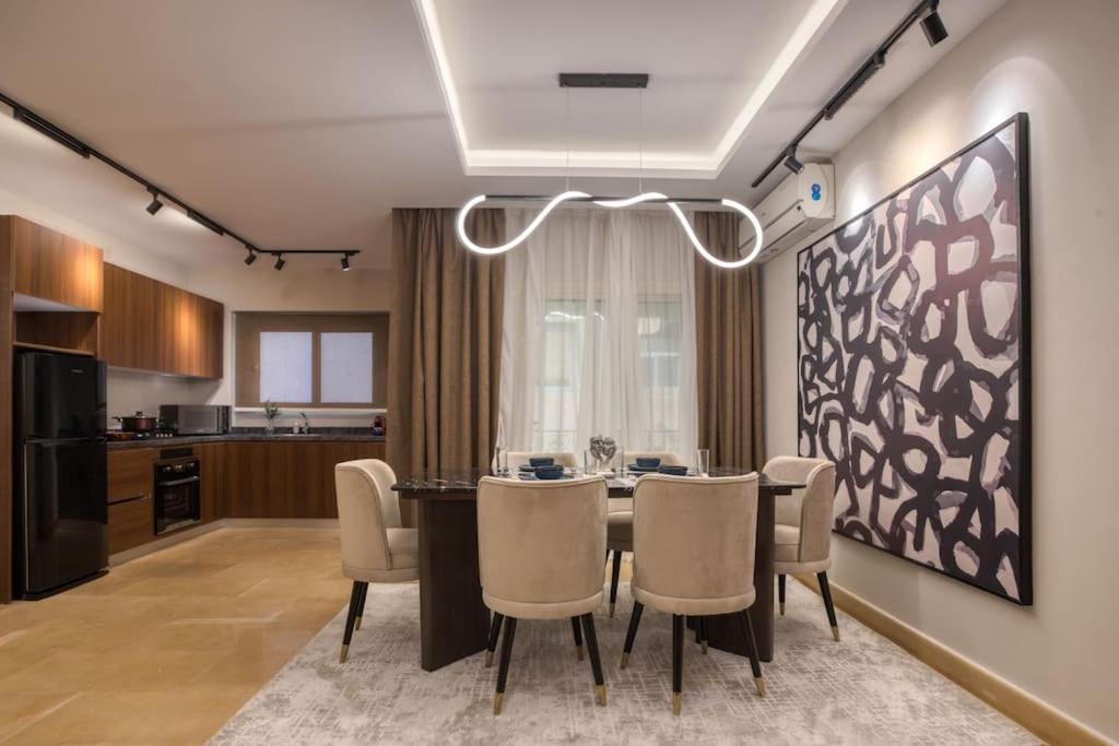 Apartment Signature Artistic Modern